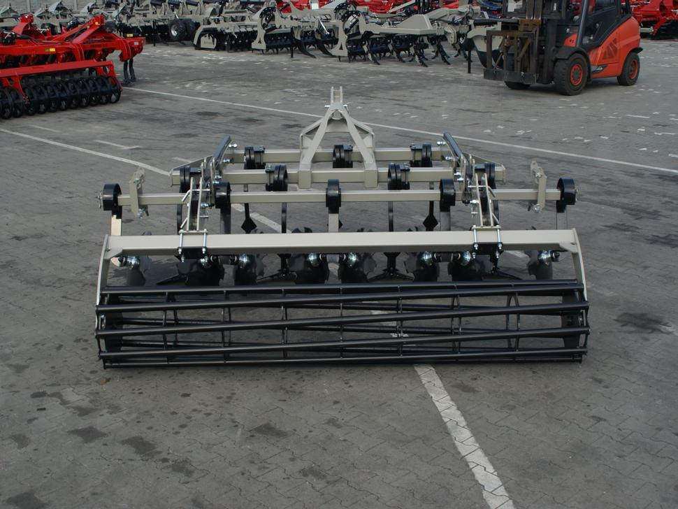 Arrendamiento de ROLEX Flügelschargrubber / Stubble cultivator / Dechaumeur à dents / Стерневой культиватор / Agregat podorywkowy 3 m ROLEX Flügelschargrubber / Stubble cultivator / Dechaumeur à dents / Стерневой культиватор / Agregat podorywkowy 3 m: foto 15