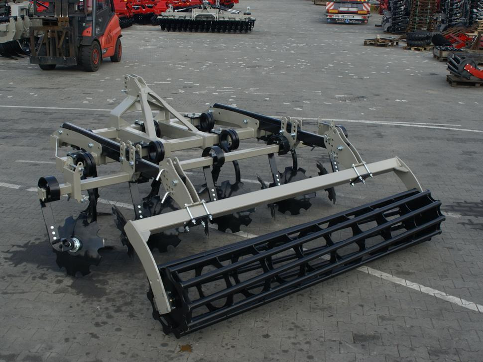 Arrendamiento de ROLEX Flügelschargrubber / Stubble cultivator / Dechaumeur à dents / Стерневой культиватор / Agregat podorywkowy 3 m ROLEX Flügelschargrubber / Stubble cultivator / Dechaumeur à dents / Стерневой культиватор / Agregat podorywkowy 3 m: foto 17