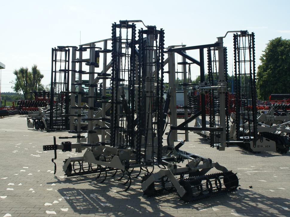 Cultivador nuevo ROLEX Saatbettkombination / Hydraulically cultivator / Vibroculteur / Aggregato di coltivazione /  Почвообрабатывающий гидравлический складывающийся агрегат / Agregat uprawowy hydraulicznie składany: foto 6 Cultivador nuevo ROLEX Saatbettkombination / Hydraulically cultivator / Vibroculteur / Aggregato di coltivazione /  Почвообрабатывающий гидравлический складывающийся агрегат / Agregat uprawowy hydraulicznie składany: foto 6