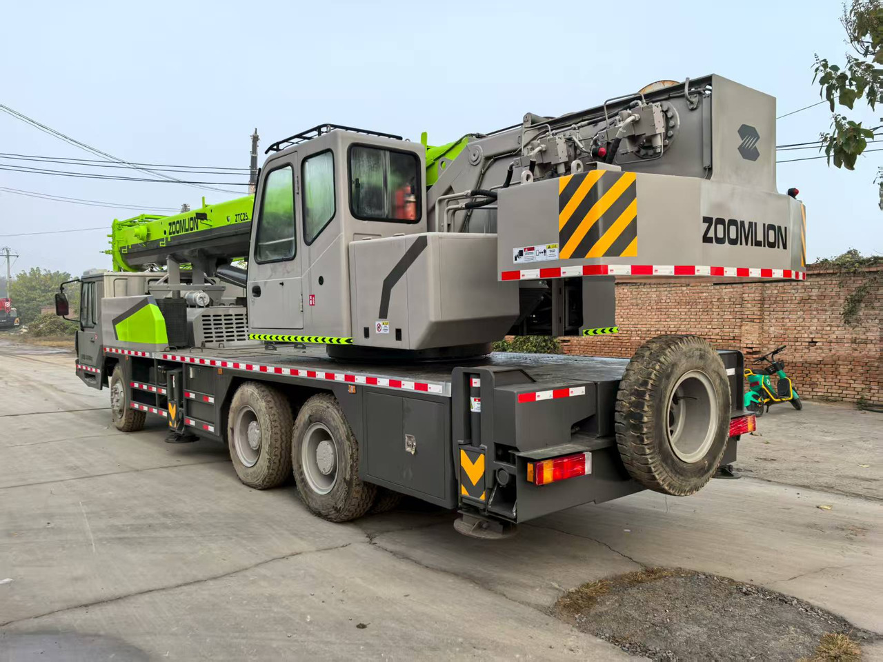 ZOOMLION ZTC250V - Autogrúa: foto 2 ZOOMLION ZTC250V - Autogrúa: foto 2