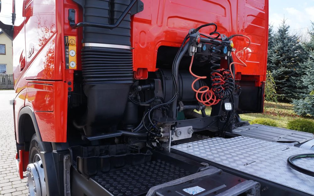 Volvo FH 4 EURO 6 GLOBETROTTER NISKI PRZEBIEG ZŁOTY KONTRAKT - Cabeza tractora: foto 5 Volvo FH 4 EURO 6 GLOBETROTTER NISKI PRZEBIEG ZŁOTY KONTRAKT - Cabeza tractora: foto 5