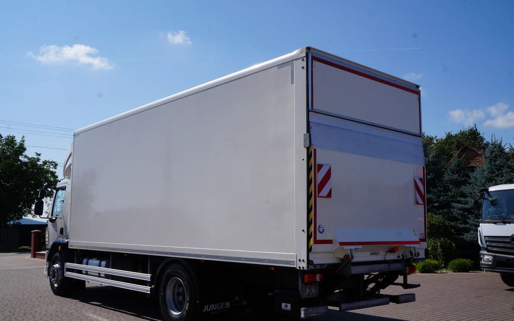 DAF LF 230 18 TON EURO 6 KONTENER 18 PALET ŁAD. 9800 KG WINDA TGM - Camión caja cerrada: foto 5 DAF LF 230 18 TON EURO 6 KONTENER 18 PALET ŁAD. 9800 KG WINDA TGM - Camión caja cerrada: foto 5