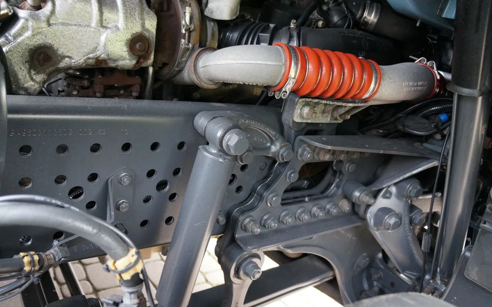 Camión chasis Mercedes-Benz ANTOS 1824 ACTROS EURO 6 RAMA DO ZABUDOWY ROZSTAW OSI 3.80M ANTOS 1830 1827: foto 8 Camión chasis Mercedes-Benz ANTOS 1824 ACTROS EURO 6 RAMA DO ZABUDOWY ROZSTAW OSI 3.80M ANTOS 1830 1827: foto 8