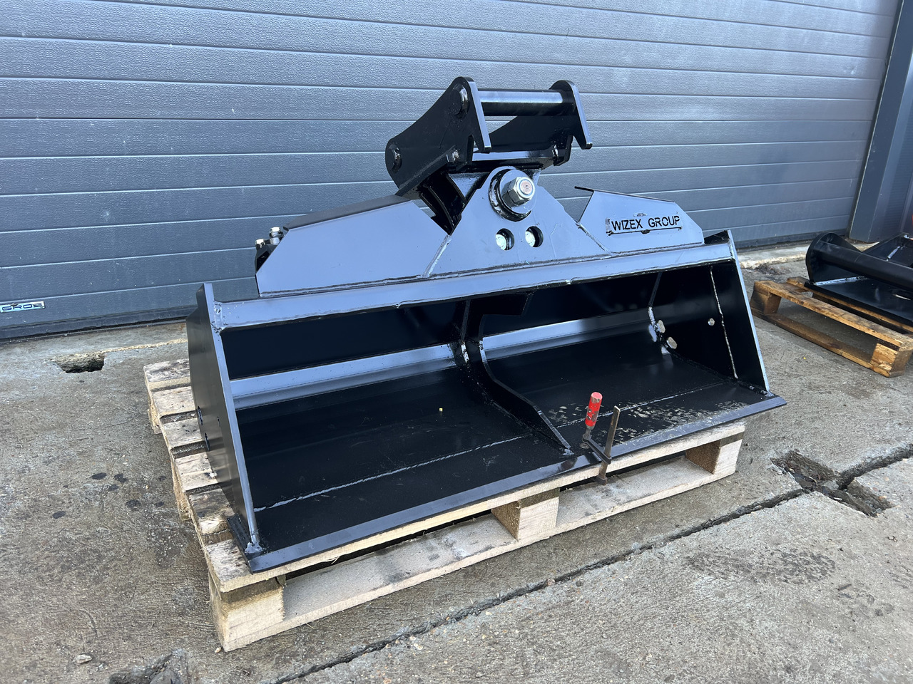 Łyżka skarpowa hydrauliczna 120cm 2,6-3,5t - Cazo para excavadora para Cazo para excavadora: foto 1 Łyżka skarpowa hydrauliczna 120cm 2,6-3,5t - Cazo para excavadora para Cazo para excavadora: foto 1