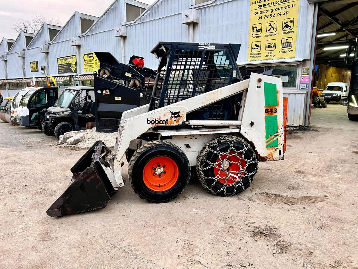 Bobcat 643 Mini-chargeur avec balayeuse et godet - Minicargadora: foto 2 Bobcat 643 Mini-chargeur avec balayeuse et godet - Minicargadora: foto 2