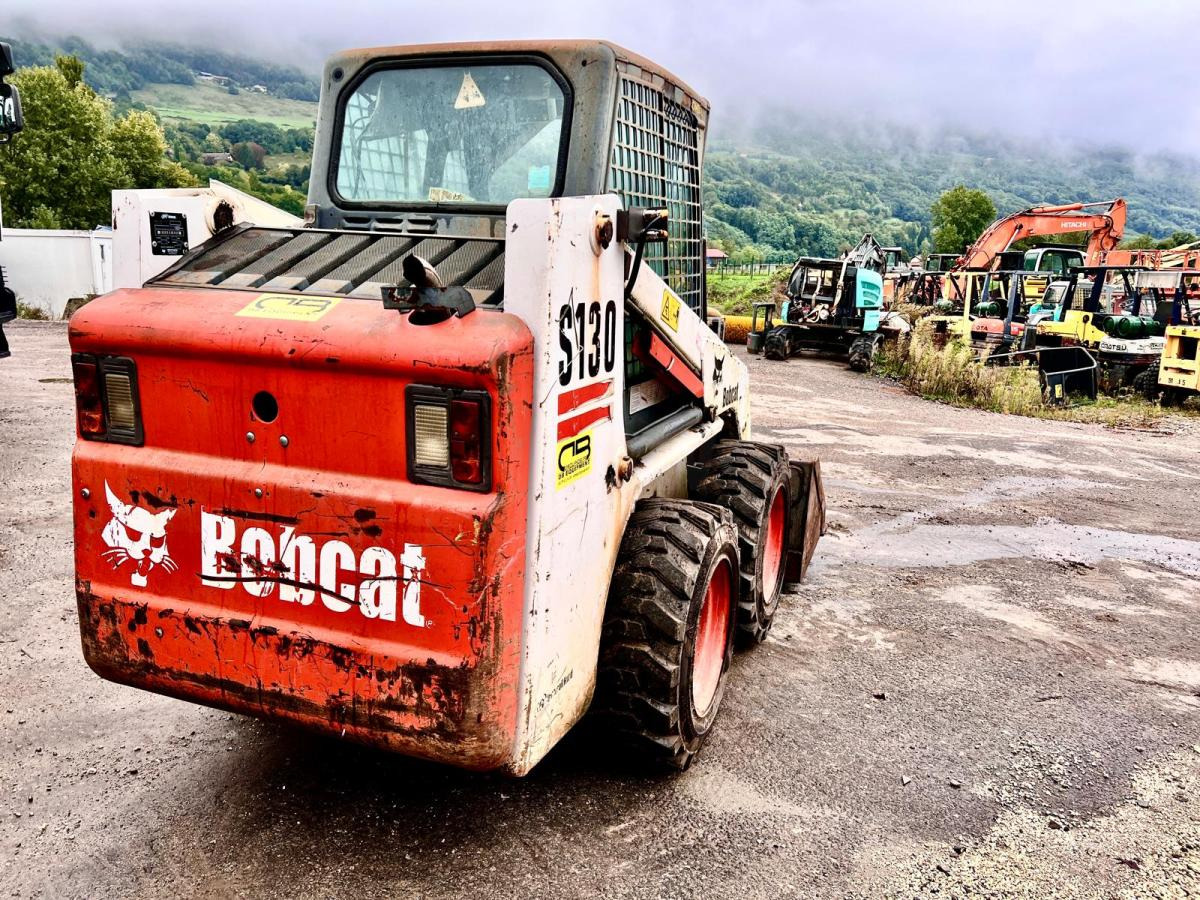 Bobcat S130 Chargeuse Compact - Minicargadora: foto 4 Bobcat S130 Chargeuse Compact - Minicargadora: foto 4