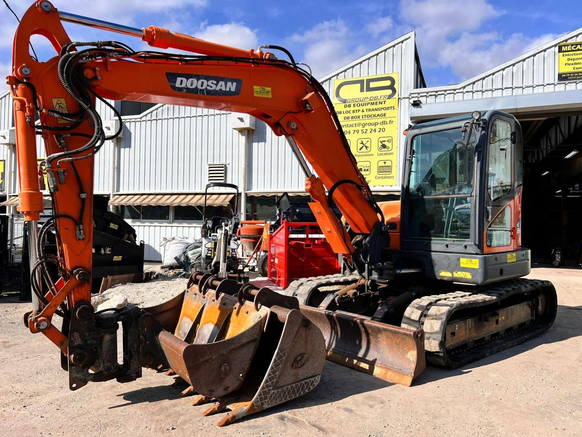 Doosan DX85R-3 PELLE A CHENILLES 8,5T PELLE A CHENILLES 8,5T - Excavadora de cadenas: foto 1 Doosan DX85R-3 PELLE A CHENILLES 8,5T PELLE A CHENILLES 8,5T - Excavadora de cadenas: foto 1