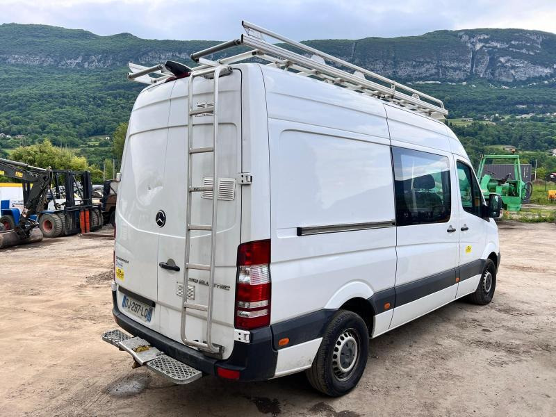 Mercedes SPRINTER 2 V6 3L 190cv - Furgón, Furgoneta combi: foto 4 Mercedes SPRINTER 2 V6 3L 190cv - Furgón, Furgoneta combi: foto 4