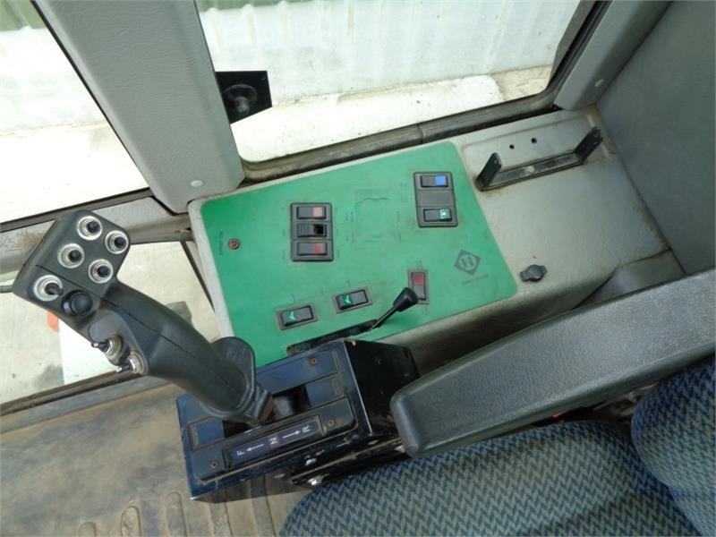 Househam Imp 28/24 M Self-Propelled Sprayer *Video Below*  - Pulverizador suspendido: foto 5 Househam Imp 28/24 M Self-Propelled Sprayer *Video Below*  - Pulverizador suspendido: foto 5