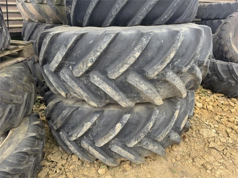 John Deere 8000 R Series 600 and 710 Wheels and Tyre's - Maquinaria agrícola: foto 2 John Deere 8000 R Series 600 and 710 Wheels and Tyre's - Maquinaria agrícola: foto 2
