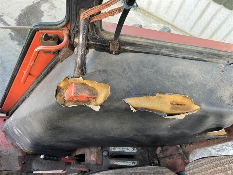 Tractor Renault 781-4 4WD Tractor: foto 14 Tractor Renault 781-4 4WD Tractor: foto 14