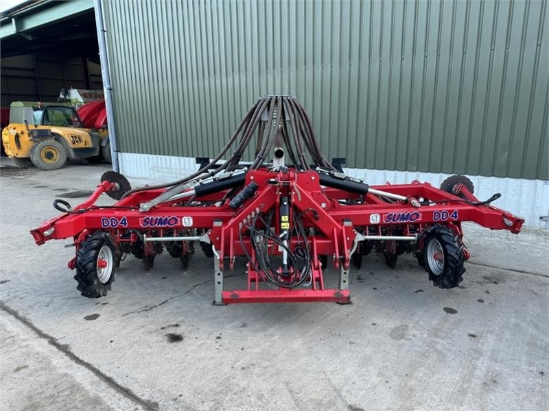 Sumo DD4 Seed Drill c/w Front Tank - Combinado de siembra: foto 2 Sumo DD4 Seed Drill c/w Front Tank - Combinado de siembra: foto 2