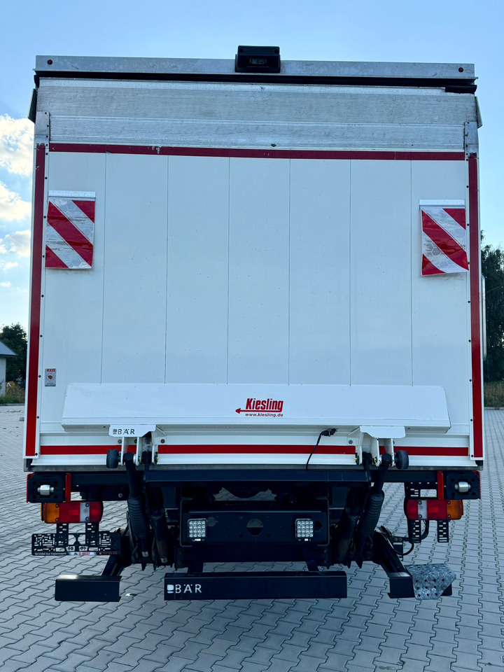 MAN TGM 15.290 / CHŁODNIA / WINDA / 8.3 M DŁUGOŚCI / 20 EUROPALET / THERMO KING / +30/-30 / AUTOMAT / 2021 ROK / SERWISOWANY - Camión frigorífico: foto 5 MAN TGM 15.290 / CHŁODNIA / WINDA / 8.3 M DŁUGOŚCI / 20 EUROPALET / THERMO KING / +30/-30 / AUTOMAT / 2021 ROK / SERWISOWANY - Camión frigorífico: foto 5