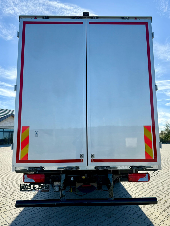 MAN TGM 15.290 / KONTENER / IZOTERMA / AUTOMAT / 7.5 M DŁUGOŚCI / 18 PALET / SYPIALKA / EURO 6 / 2020 ROK / 480 TYS KM / SPROWADZONY - Camión isotérmico: foto 5 MAN TGM 15.290 / KONTENER / IZOTERMA / AUTOMAT / 7.5 M DŁUGOŚCI / 18 PALET / SYPIALKA / EURO 6 / 2020 ROK / 480 TYS KM / SPROWADZONY - Camión isotérmico: foto 5