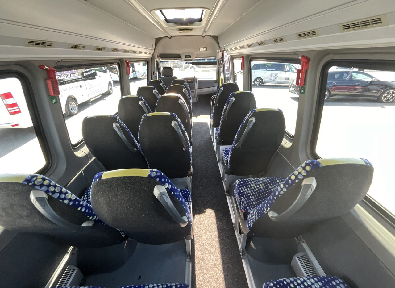 Arrendamiento de Mercedes-Benz 519 CDI Sprinter Mercedes-Benz 519 CDI Sprinter: foto 13 Arrendamiento de Mercedes-Benz 519 CDI Sprinter Mercedes-Benz 519 CDI Sprinter: foto 13