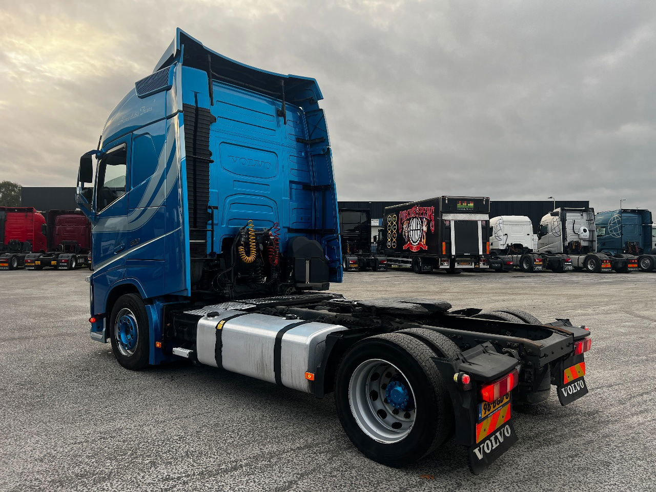 Volvo FH 460 Globe, Lowdeck, Mega - Cabeza tractora: foto 4 Volvo FH 460 Globe, Lowdeck, Mega - Cabeza tractora: foto 4