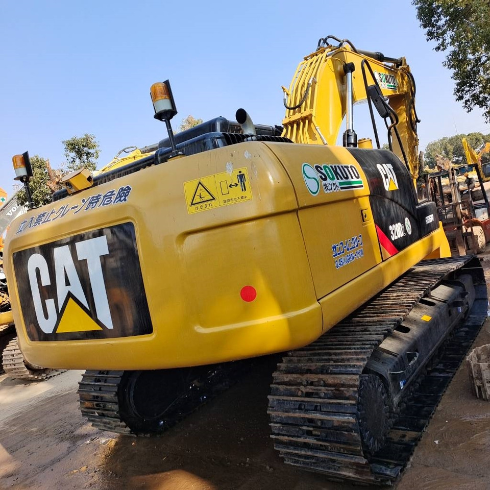 CAT 320 D2 - Excavadora de cadenas: foto 2 CAT 320 D2 - Excavadora de cadenas: foto 2