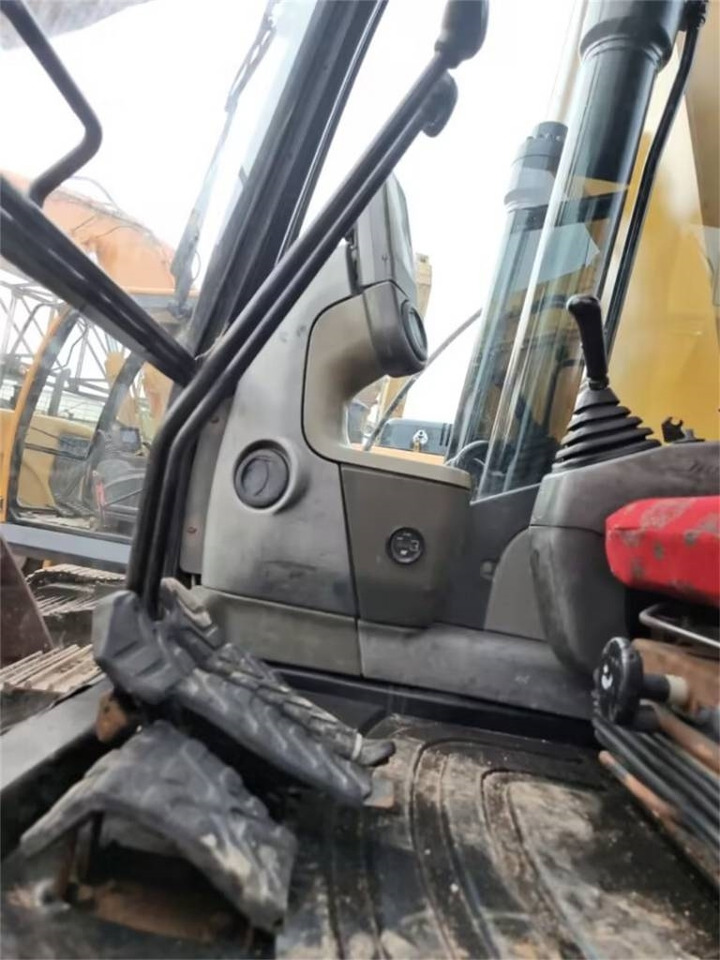 CAT 323 D - Excavadora de cadenas: foto 2 CAT 323 D - Excavadora de cadenas: foto 2