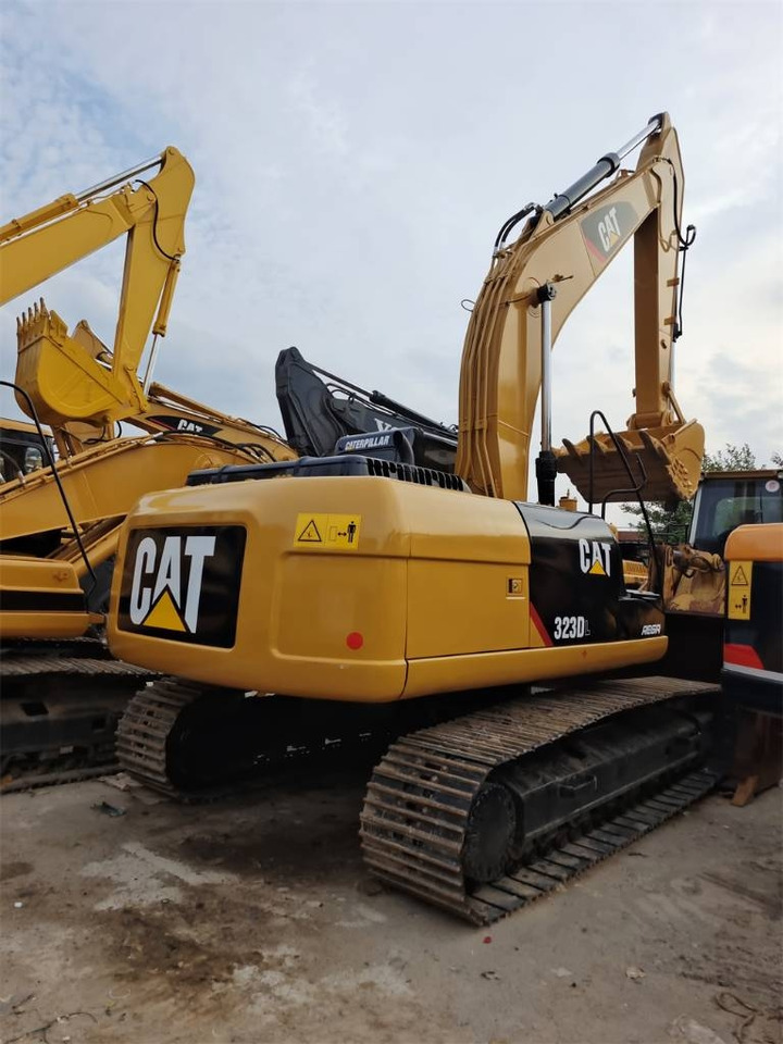 CAT 323 D - Excavadora de cadenas: foto 1 CAT 323 D - Excavadora de cadenas: foto 1