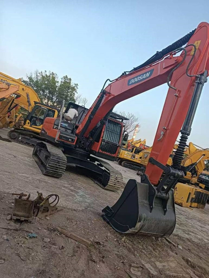 Doosan DX 225 LC-9C - Excavadora de cadenas: foto 4 Doosan DX 225 LC-9C - Excavadora de cadenas: foto 4