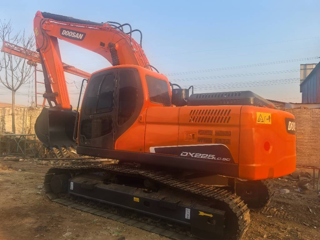 Doosan DX 225 LC - Excavadora de cadenas: foto 1 Doosan DX 225 LC - Excavadora de cadenas: foto 1