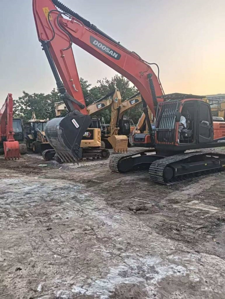 Doosan DX 225 LC - Excavadora de cadenas: foto 3 Doosan DX 225 LC - Excavadora de cadenas: foto 3