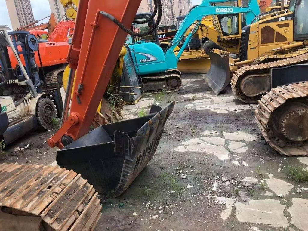 Hitachi EX 120-3 - Excavadora de cadenas: foto 4 Hitachi EX 120-3 - Excavadora de cadenas: foto 4