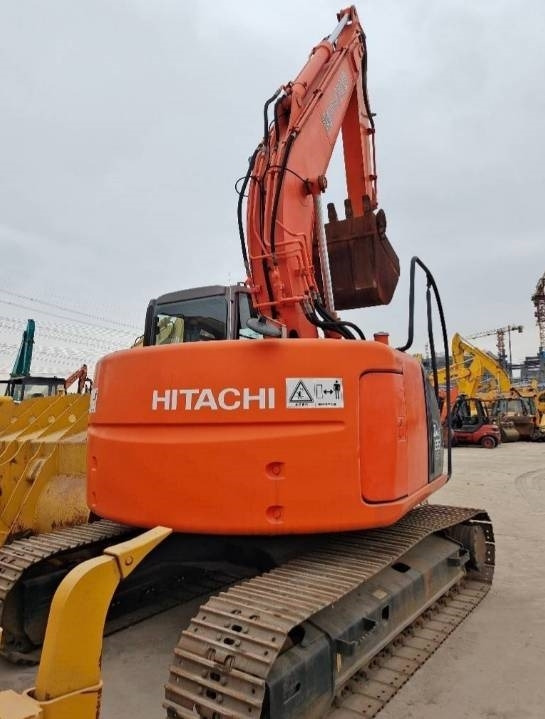 Hitachi ZX 135 US - Excavadora de cadenas: foto 2 Hitachi ZX 135 US - Excavadora de cadenas: foto 2