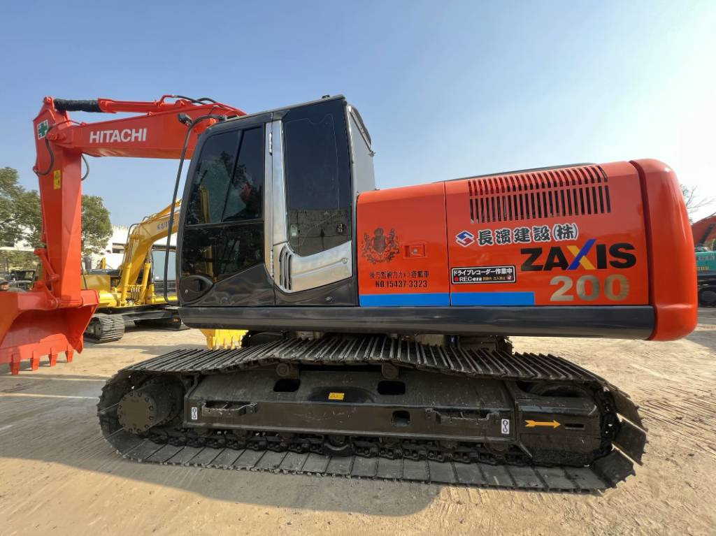 Hitachi ZX 200-3 G - Excavadora de cadenas: foto 1 Hitachi ZX 200-3 G - Excavadora de cadenas: foto 1
