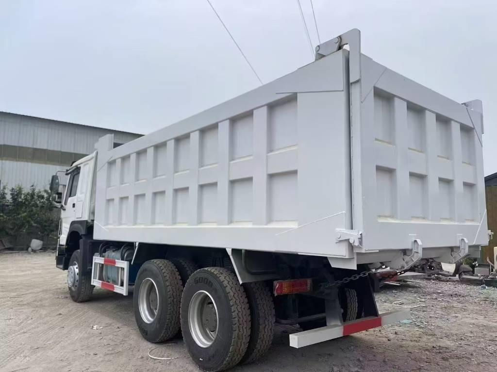 Howo 371 - Remolque volquete: foto 5 Howo 371 - Remolque volquete: foto 5