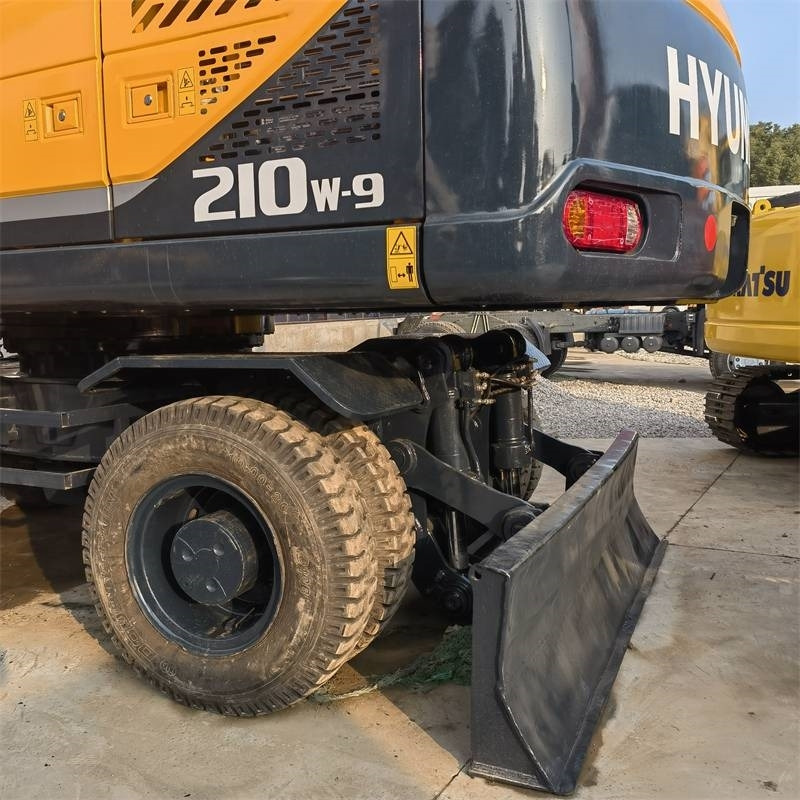 Hyundai HW 210 A - Excavadora de cadenas: foto 2 Hyundai HW 210 A - Excavadora de cadenas: foto 2