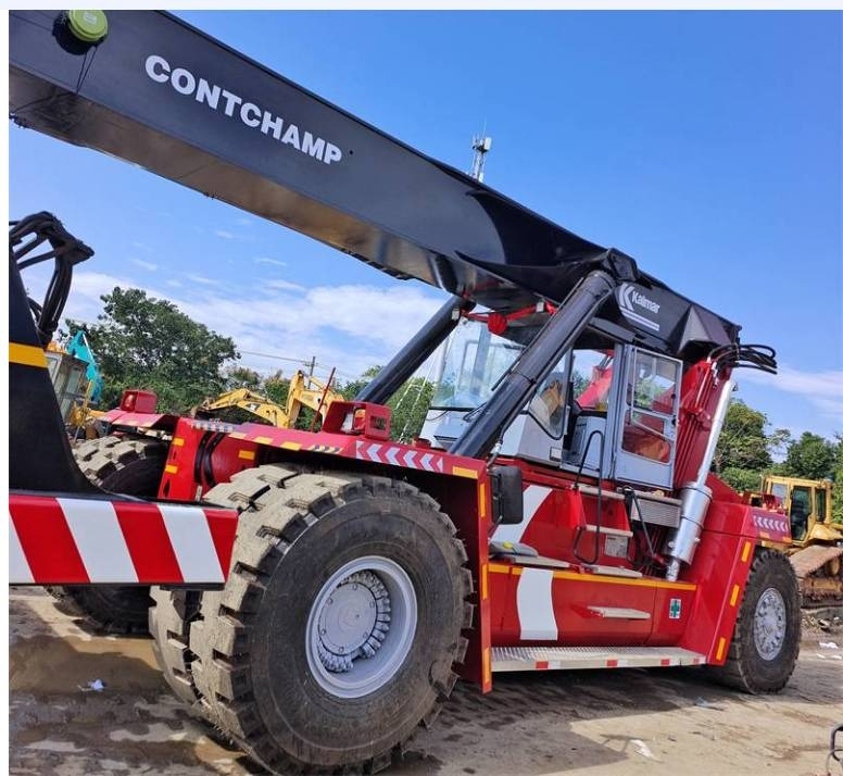 Kalmar DRF 450 - Reach stacker: foto 1 Kalmar DRF 450 - Reach stacker: foto 1