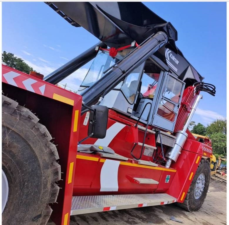 Kalmar DRF 450 - Reach stacker: foto 4 Kalmar DRF 450 - Reach stacker: foto 4