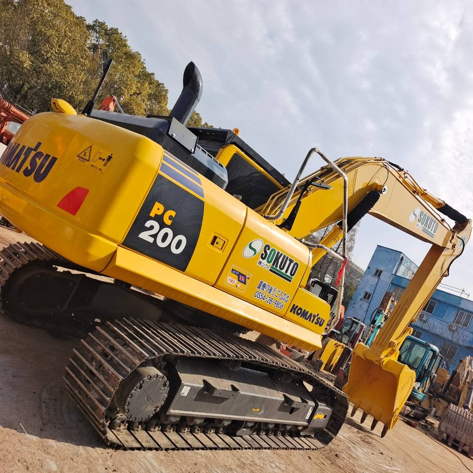 Komatsu PC 200-8 - Excavadora de cadenas: foto 1 Komatsu PC 200-8 - Excavadora de cadenas: foto 1