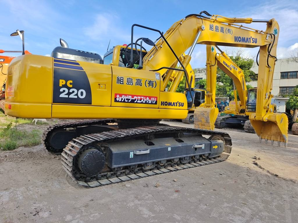 Komatsu PC 220 - Excavadora de cadenas: foto 1 Komatsu PC 220 - Excavadora de cadenas: foto 1