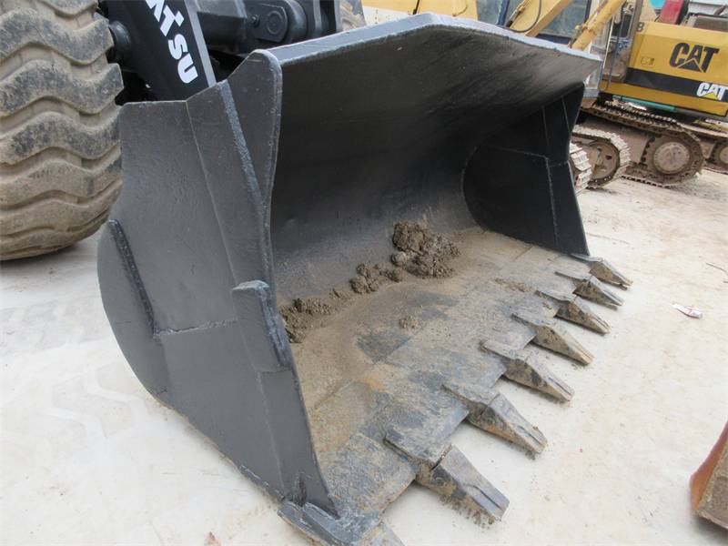 Komatsu WA 380-3 - Cargadora de ruedas: foto 2 Komatsu WA 380-3 - Cargadora de ruedas: foto 2