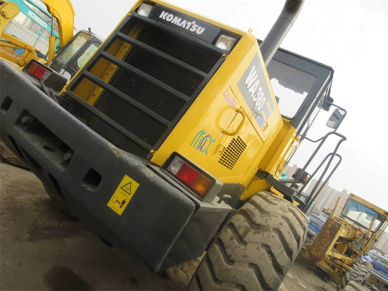 Arrendamiento de  Komatsu WA 380 Komatsu WA 380: foto 17