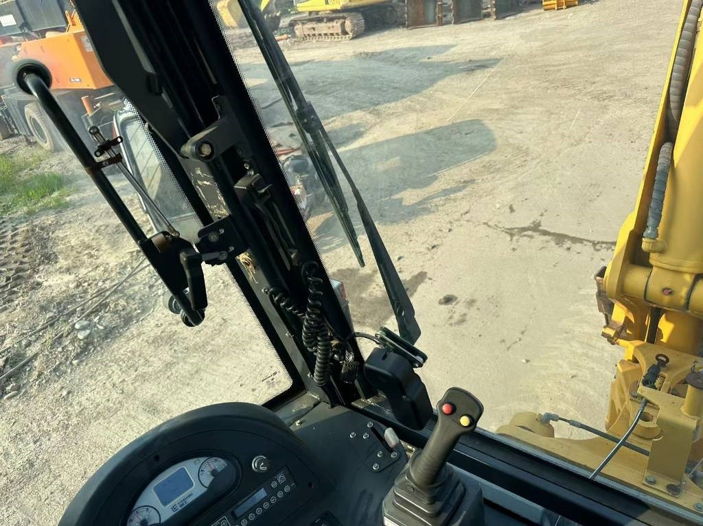 LiuGong CLG 777 A - Retroexcavadora: foto 4 LiuGong CLG 777 A - Retroexcavadora: foto 4