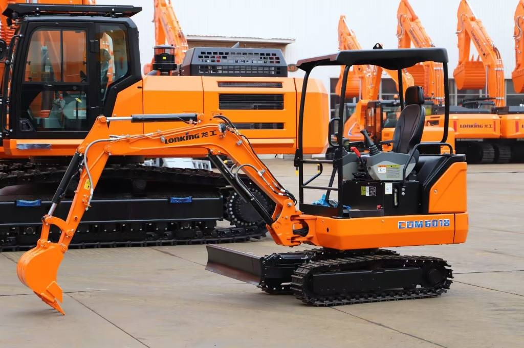 Lonking LG 6018 BRAND NEW MACHINE - Excavadora de cadenas: foto 1 Lonking LG 6018 BRAND NEW MACHINE - Excavadora de cadenas: foto 1