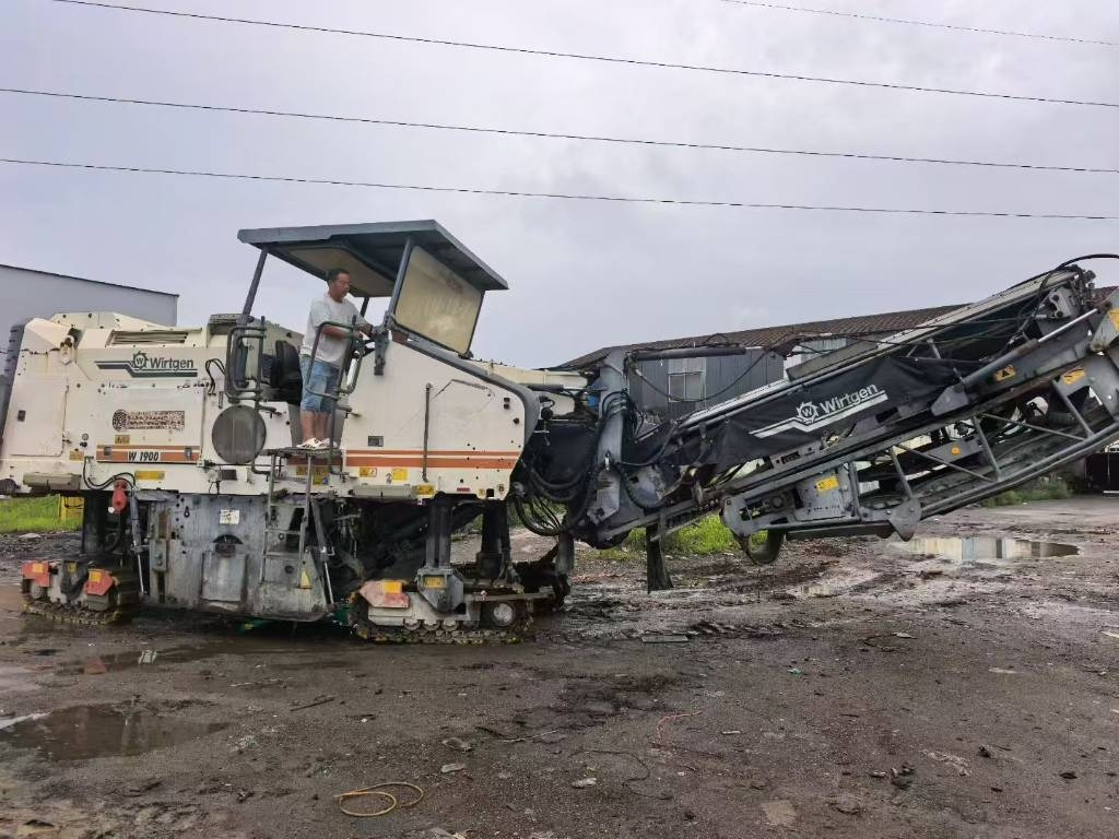 Wirtgen 1900DC - Fresadora en frío: foto 1 Wirtgen 1900DC - Fresadora en frío: foto 1