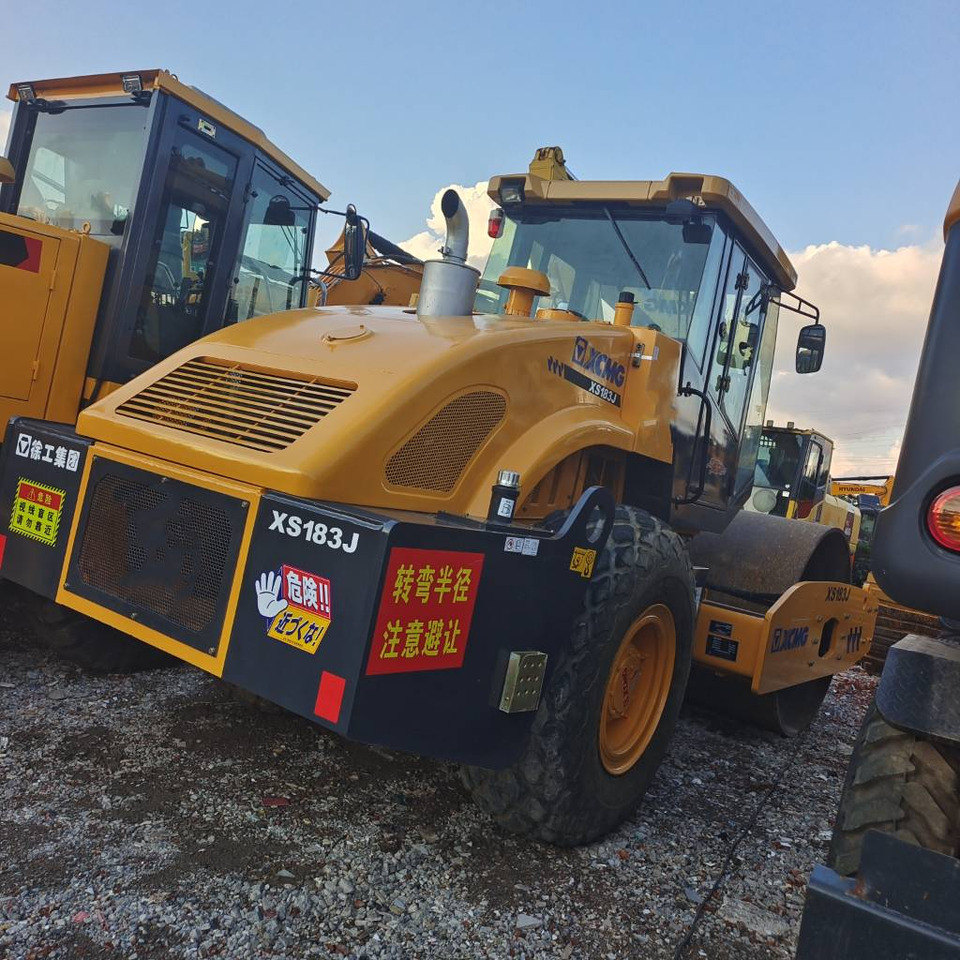 Compactador XCMG XS 183 J: foto 1