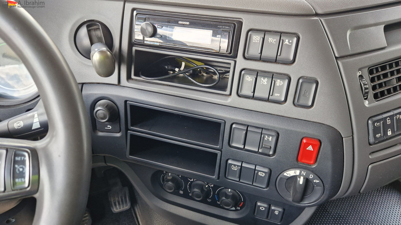 Daf XF460 Superspacecab, 2x Tank, Retarder - Cabeza tractora: foto 3 Daf XF460 Superspacecab, 2x Tank, Retarder - Cabeza tractora: foto 3