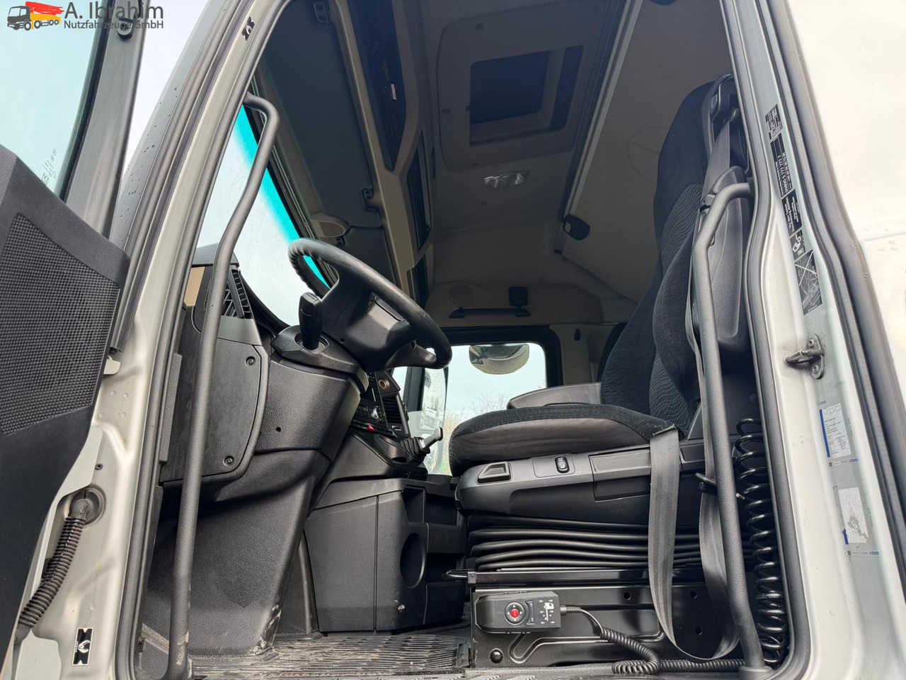 Mercedes-Benz 1842LS Retarder | 4x2 | Klima | MegaSpace - Cabeza tractora: foto 5 Mercedes-Benz 1842LS Retarder | 4x2 | Klima | MegaSpace - Cabeza tractora: foto 5