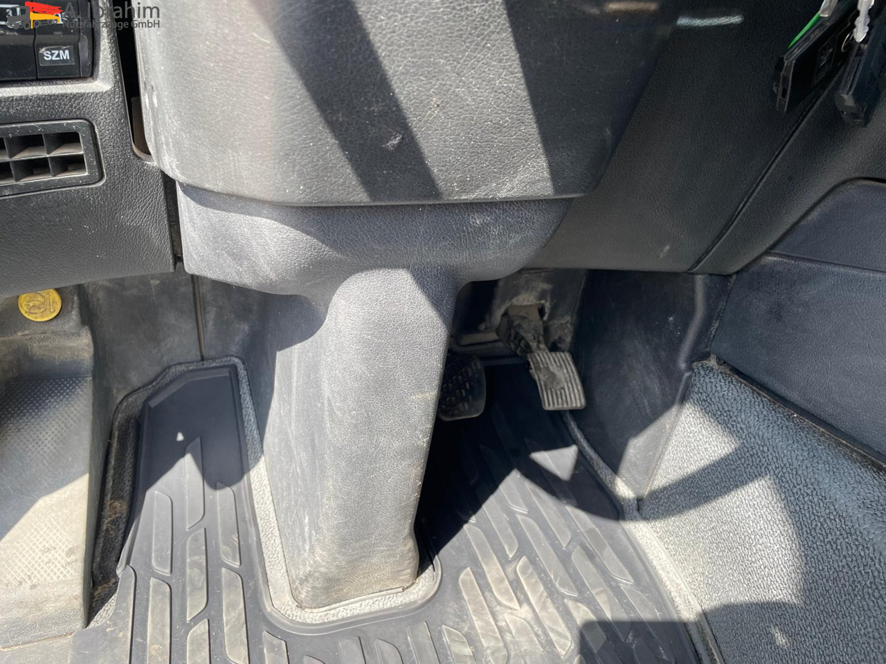 Mercedes-Benz 1845 Kipphydraulik, Retarder, Kompressor 4x2 - Cabeza tractora: foto 2 Mercedes-Benz 1845 Kipphydraulik, Retarder, Kompressor 4x2 - Cabeza tractora: foto 2