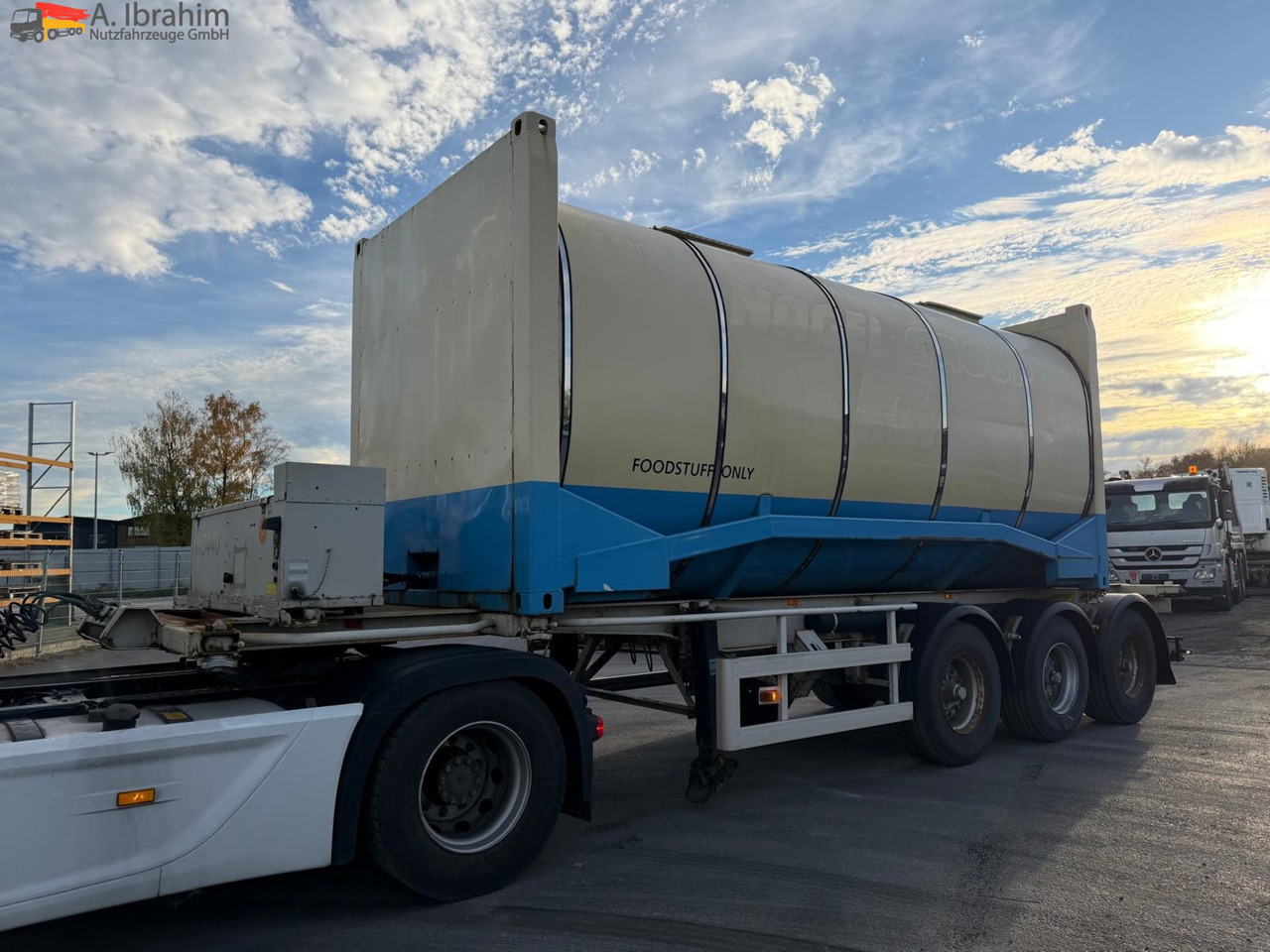 Feldbinder Lebensmittel Tank Container 26500 L | 2 Kammern | Heizung | 20 ft | Edelstahl | - Semirremolque cisterna: foto 1 Feldbinder Lebensmittel Tank Container 26500 L | 2 Kammern | Heizung | 20 ft | Edelstahl | - Semirremolque cisterna: foto 1