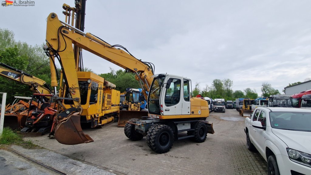 Liebherr A316 Schnellwechsler, Hammerverrohrung, Verstellausleger - Miniexcavadora: foto 1 Liebherr A316 Schnellwechsler, Hammerverrohrung, Verstellausleger - Miniexcavadora: foto 1