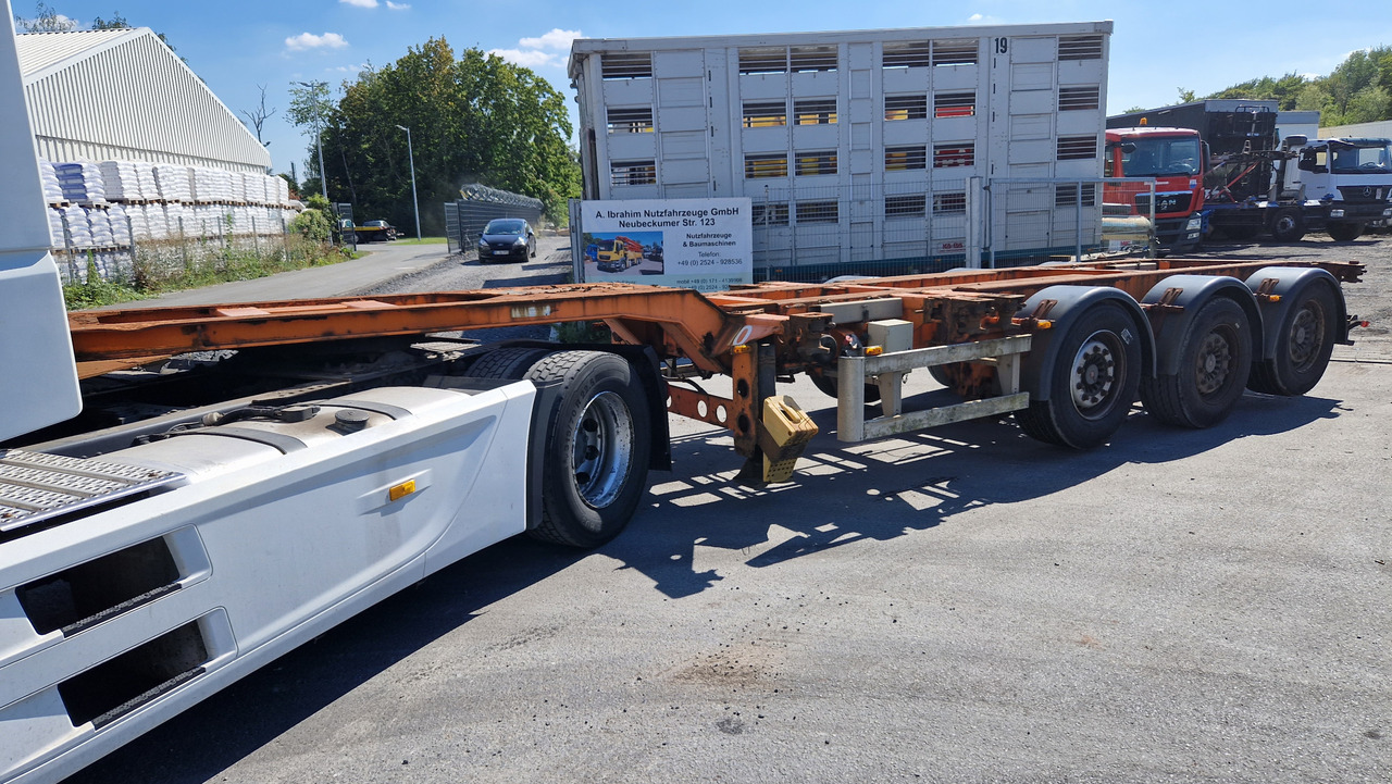 M&V Euro 902K Containerchassis 2x 20, 30, 40 ft Zustand normal - Semirremolque portacontenedore/ Intercambiable: foto 1 M&V Euro 902K Containerchassis 2x 20, 30, 40 ft Zustand normal - Semirremolque portacontenedore/ Intercambiable: foto 1