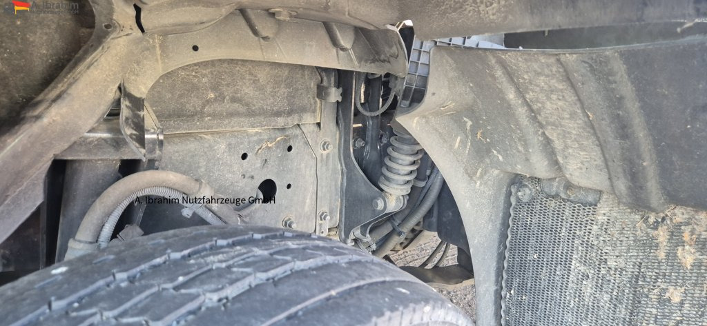 MAN TGL 8.160 4x2 Brotkoffer mit Kühlfach nicht fahrbereit ! nicht rollfähig - Furgoneta frigorifica: foto 5 MAN TGL 8.160 4x2 Brotkoffer mit Kühlfach nicht fahrbereit ! nicht rollfähig - Furgoneta frigorifica: foto 5