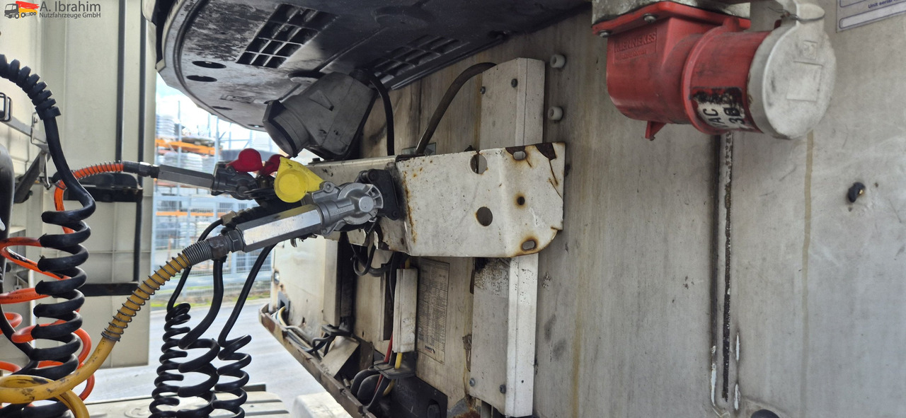 Schmitz SKO24 TK SL 200 | -30°C | Lift-Achse | Scheibenbremse - Semirremolque frigorífico: foto 3 Schmitz SKO24 TK SL 200 | -30°C | Lift-Achse | Scheibenbremse - Semirremolque frigorífico: foto 3