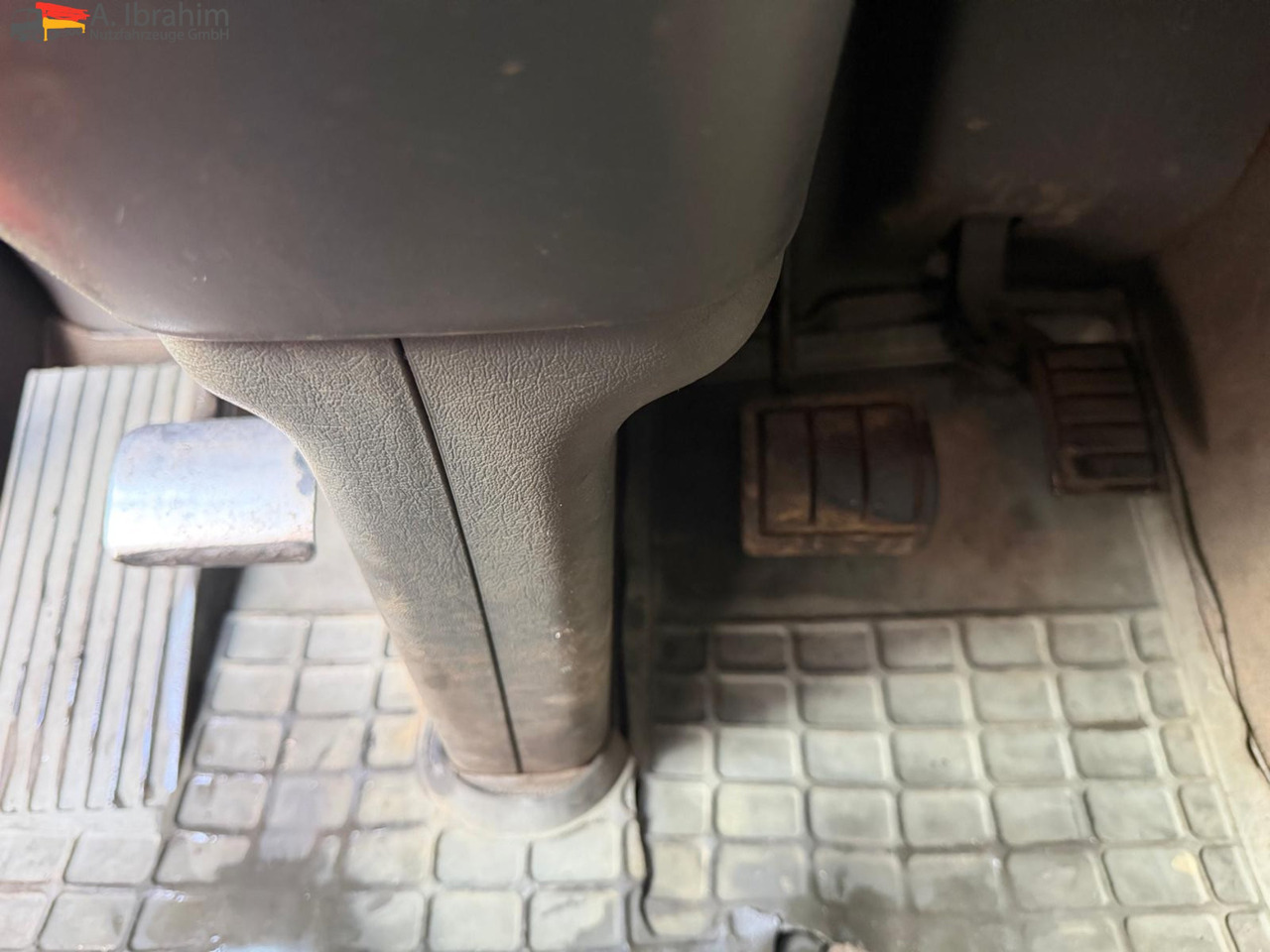 Volvo FH12-420 8x2 Fahrzeugpapiere Schweiz - Camión multibasculante: foto 2 Volvo FH12-420 8x2 Fahrzeugpapiere Schweiz - Camión multibasculante: foto 2